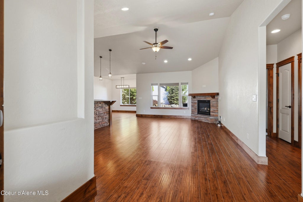 Photo of 3302 Magistrate LOOP, Hayden, ID 83835 (MLS # 26-9920)