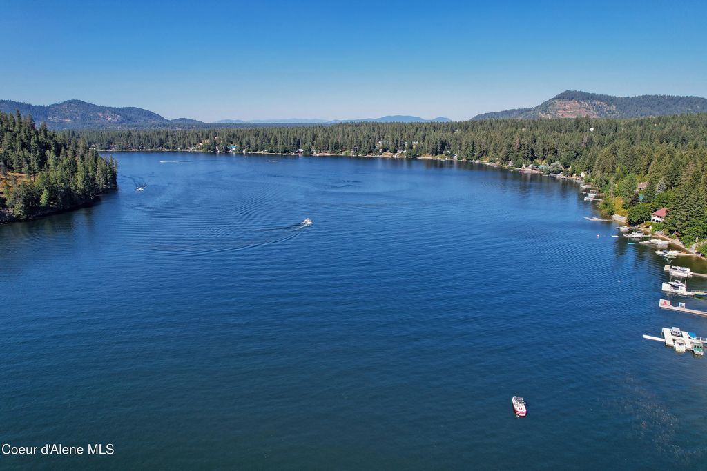 Photo of 5305 Fairway Ln #21, Rathdrum, ID 83858 (MLS # 26-1721)