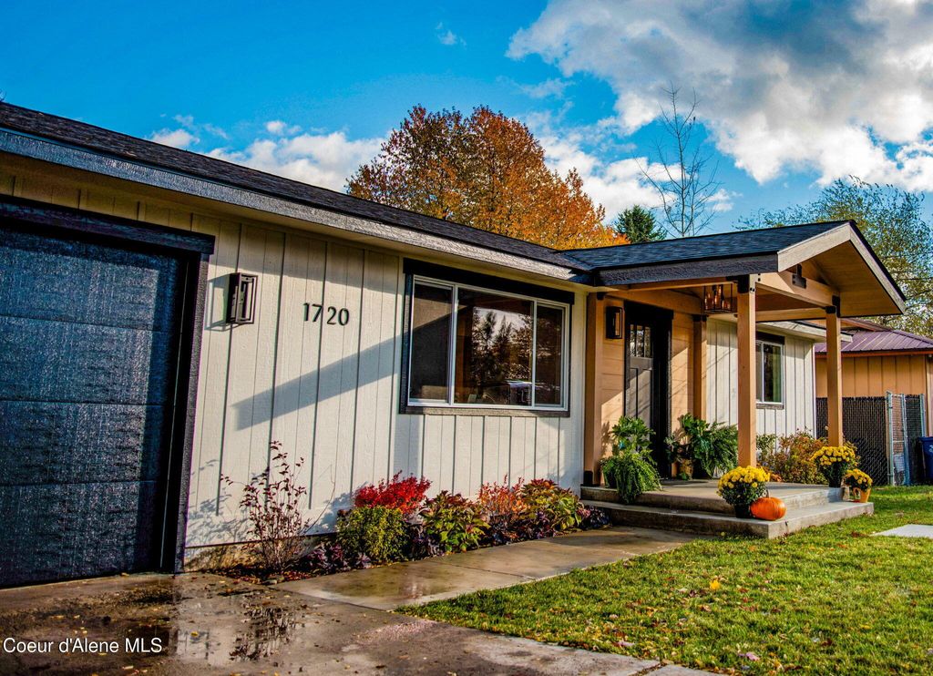 Photo of 1720 8th, Coeur dAlene, ID 83814 (MLS # 26-543)