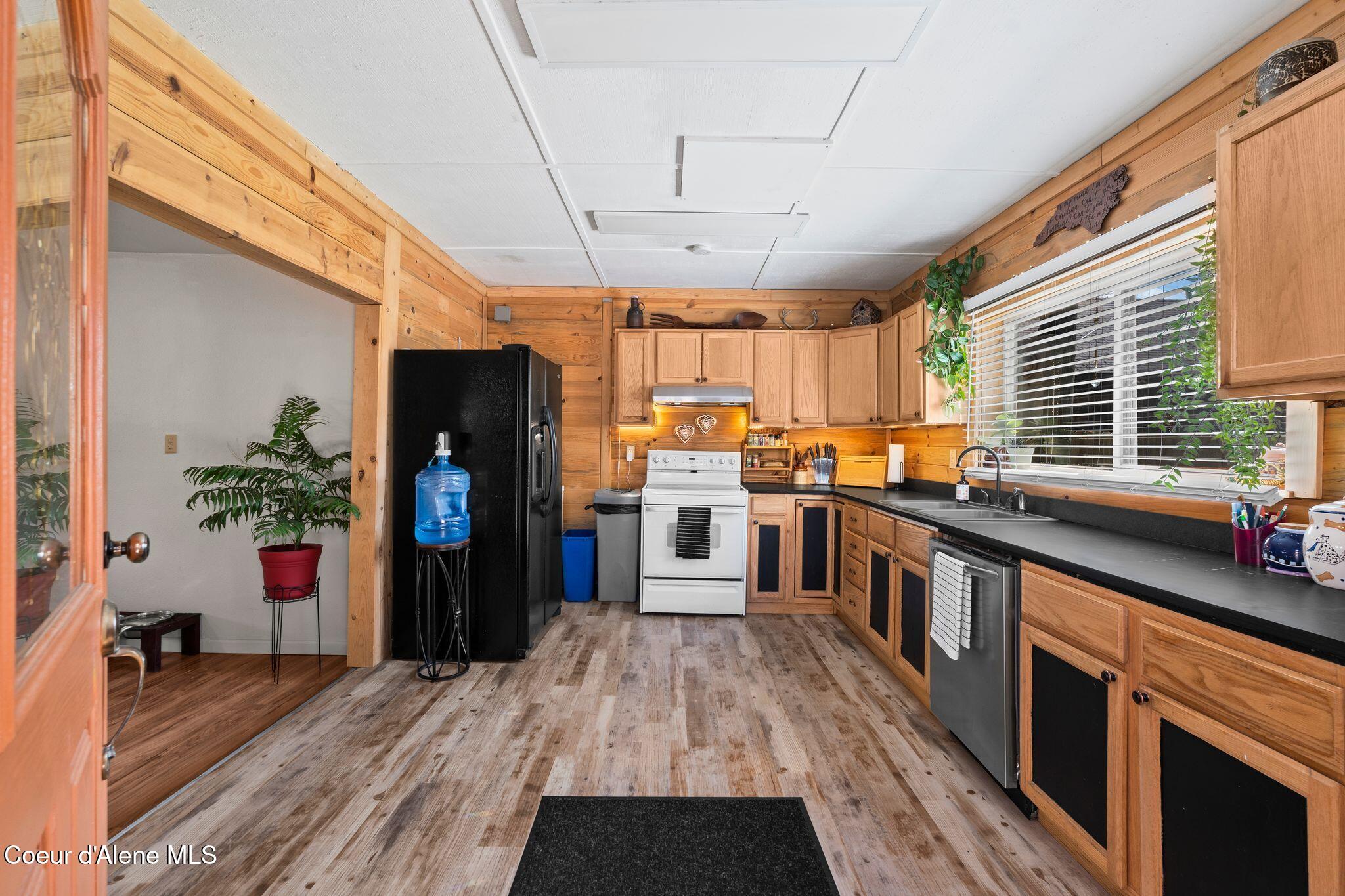 112 W 3rd Ave, Clark Fork, Alaska image 3