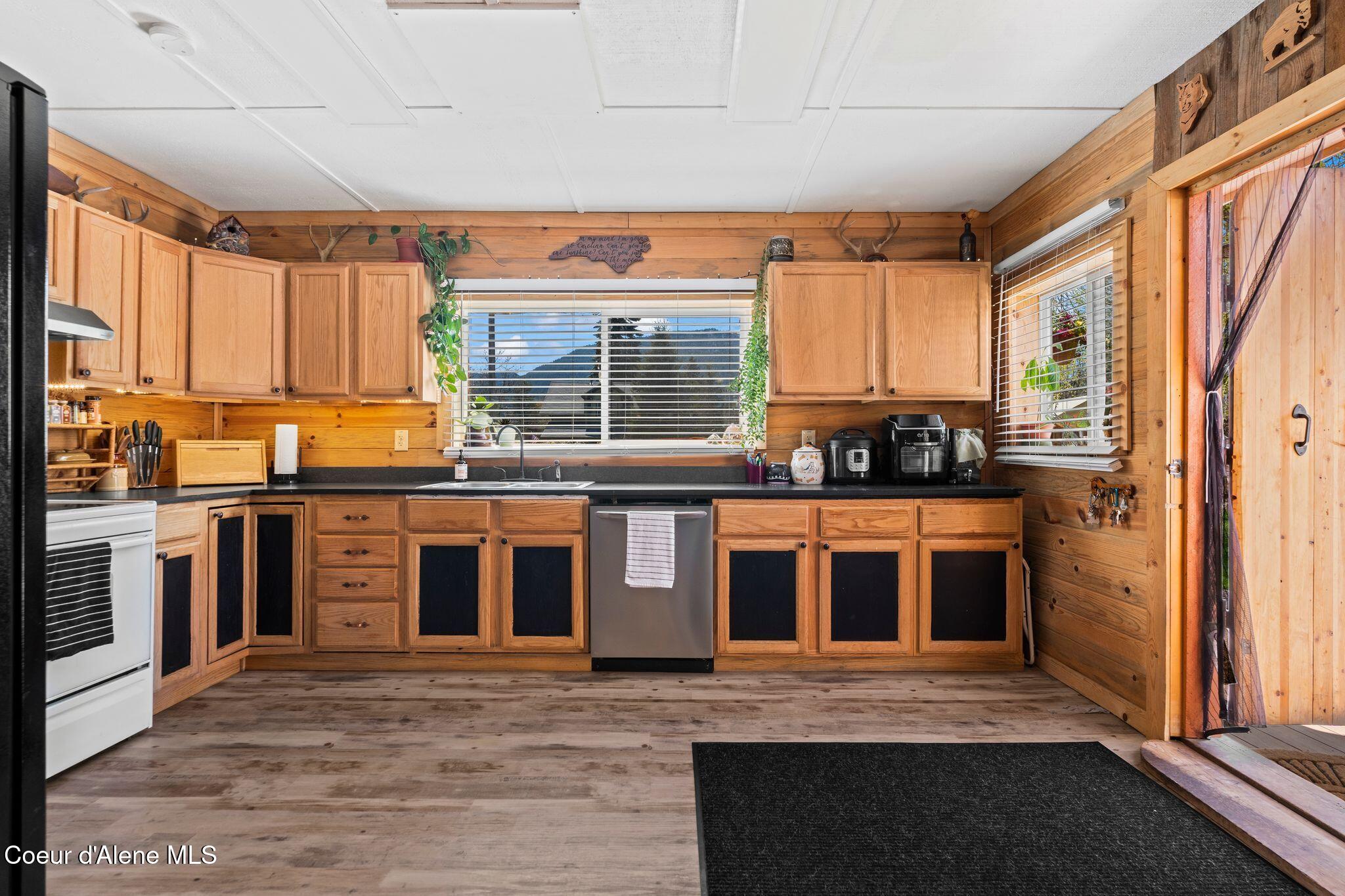 112 W 3rd Ave, Clark Fork, Alaska image 4