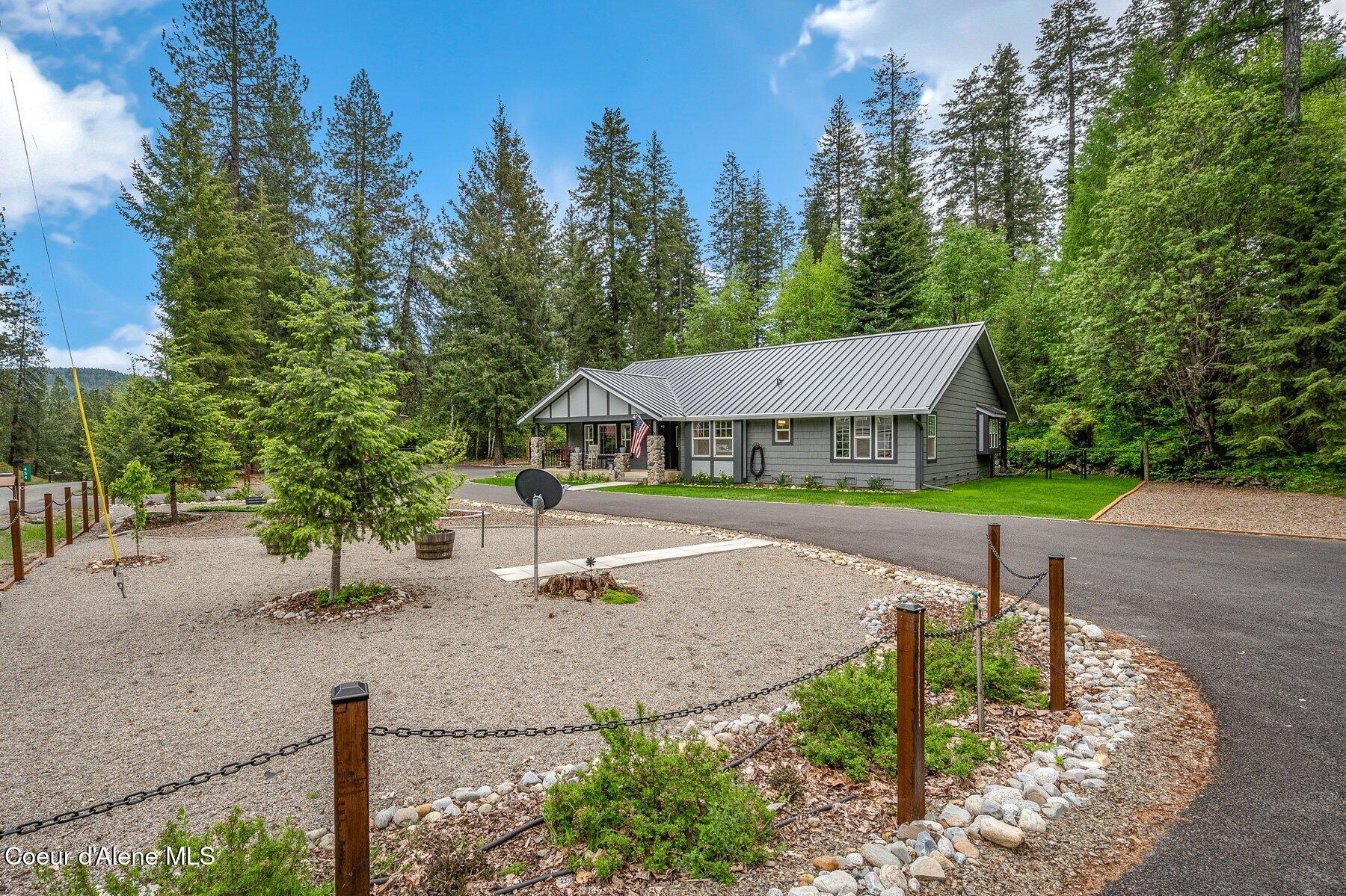 454 Brisboys Rd, Sagle, Alaska image 29