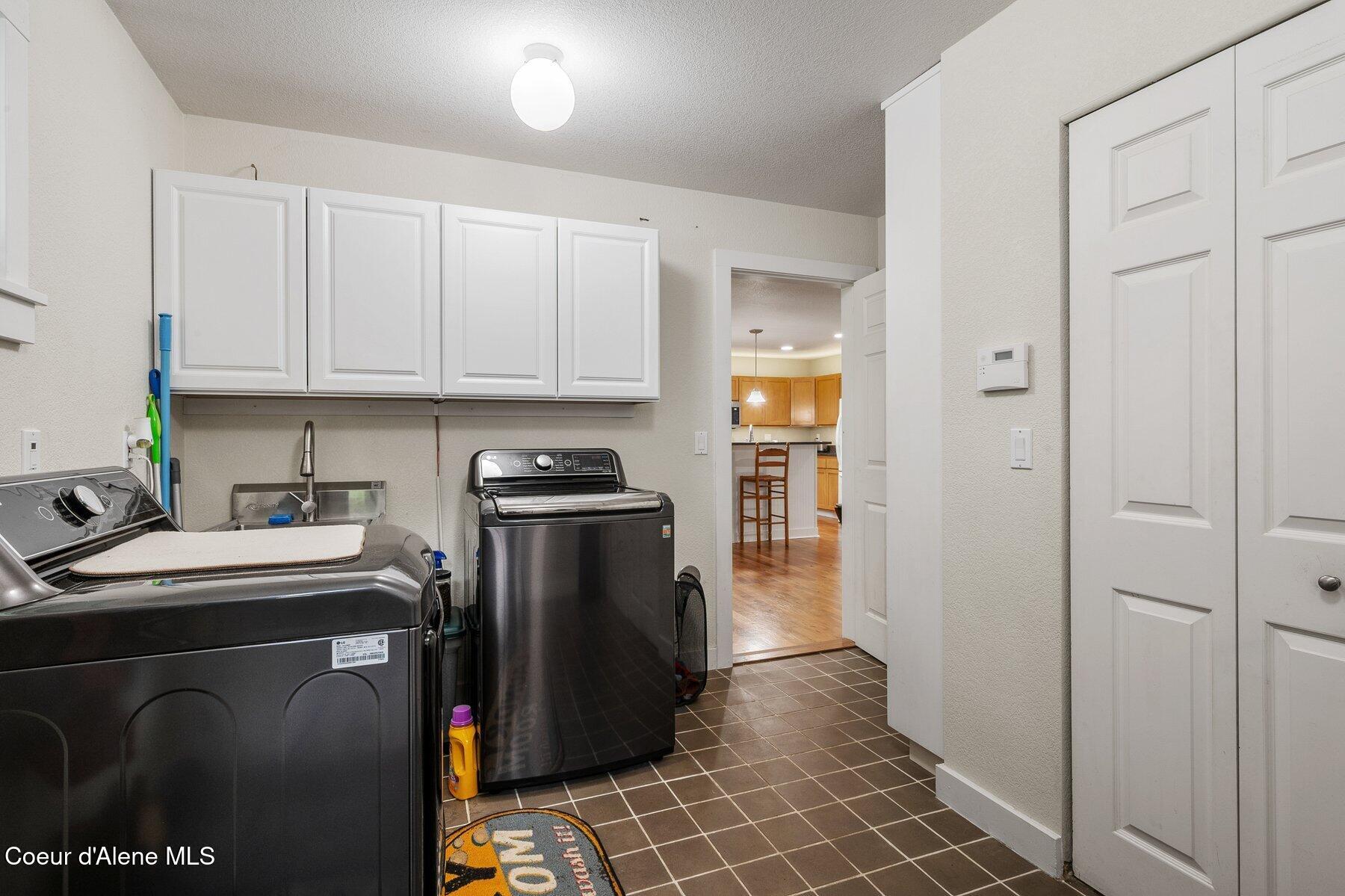 454 Brisboys Rd, Sagle, Alaska image 12