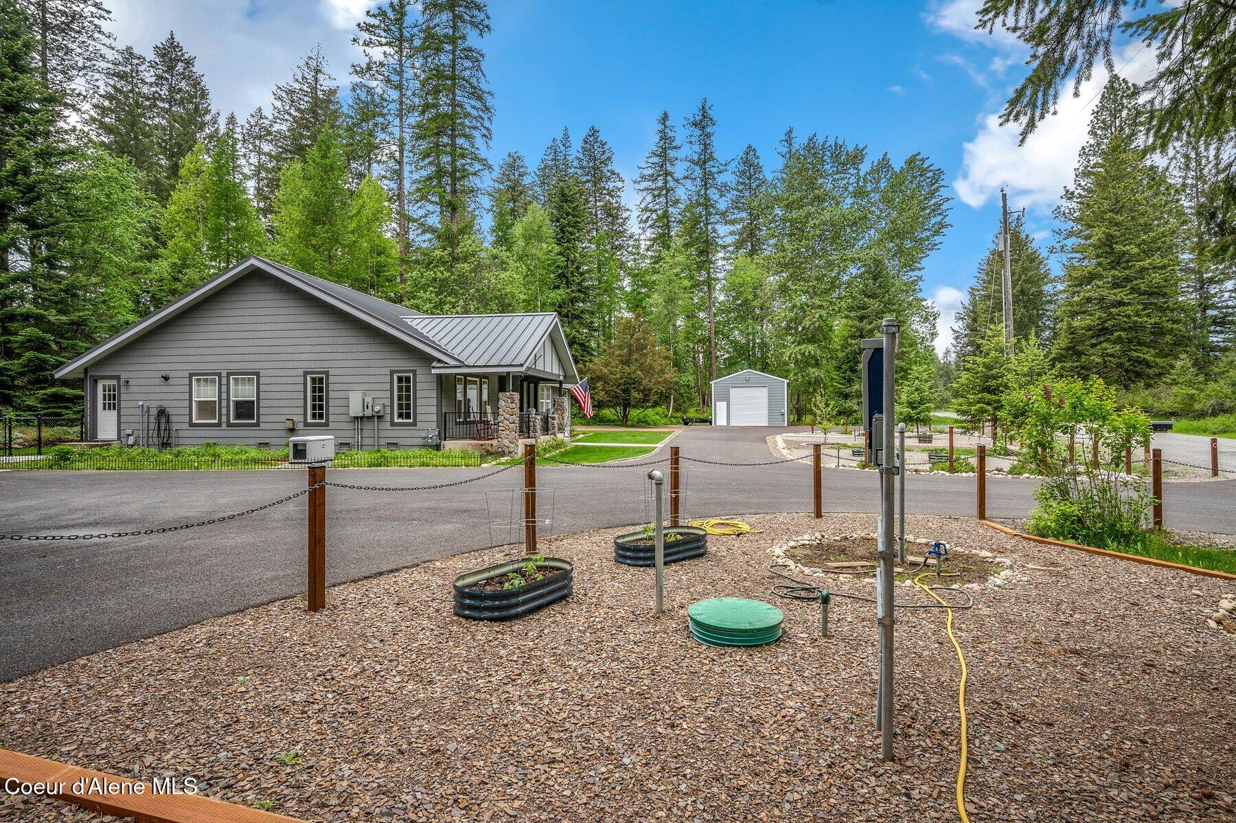 454 Brisboys Rd, Sagle, Alaska image 27