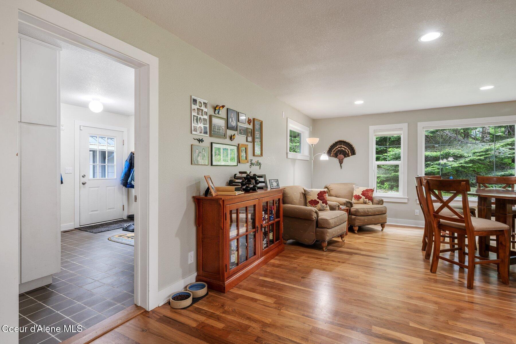 454 Brisboys Rd, Sagle, Alaska image 11