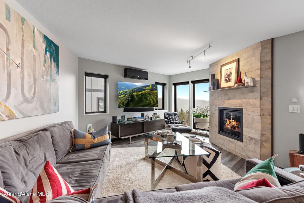 Photo of 185 Crystal Springs Springs # 604, Sandpoint, ID 83864 (MLS # 26-3755)