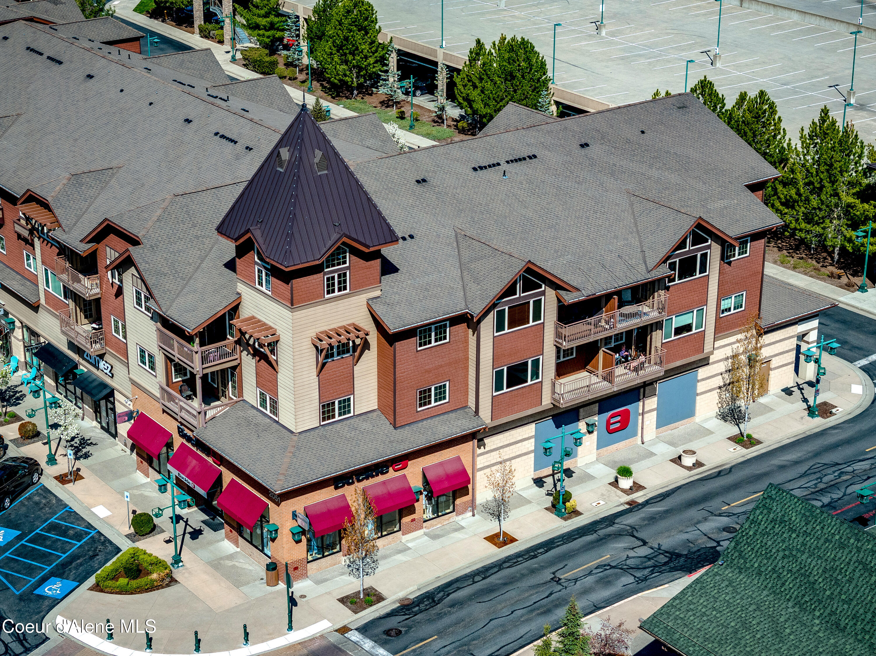 2051 Main #204