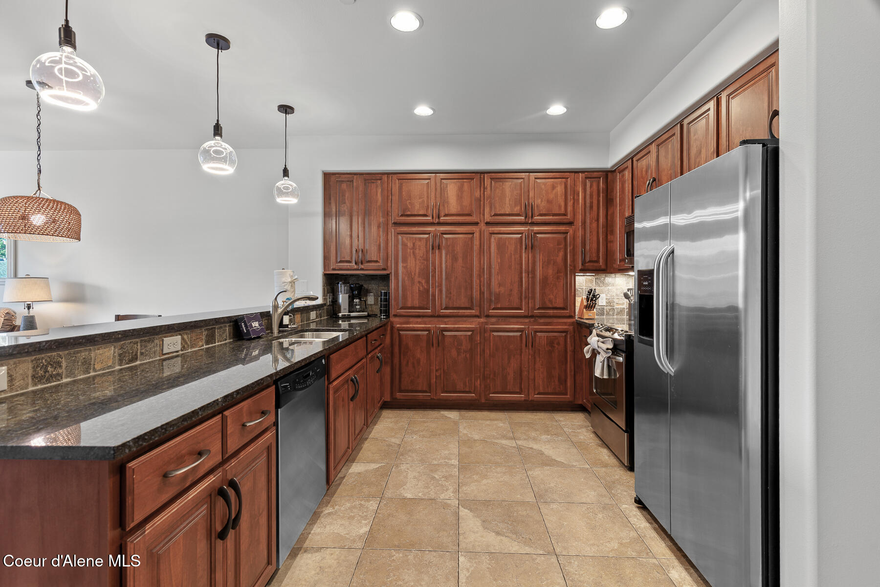 2051 Main #204