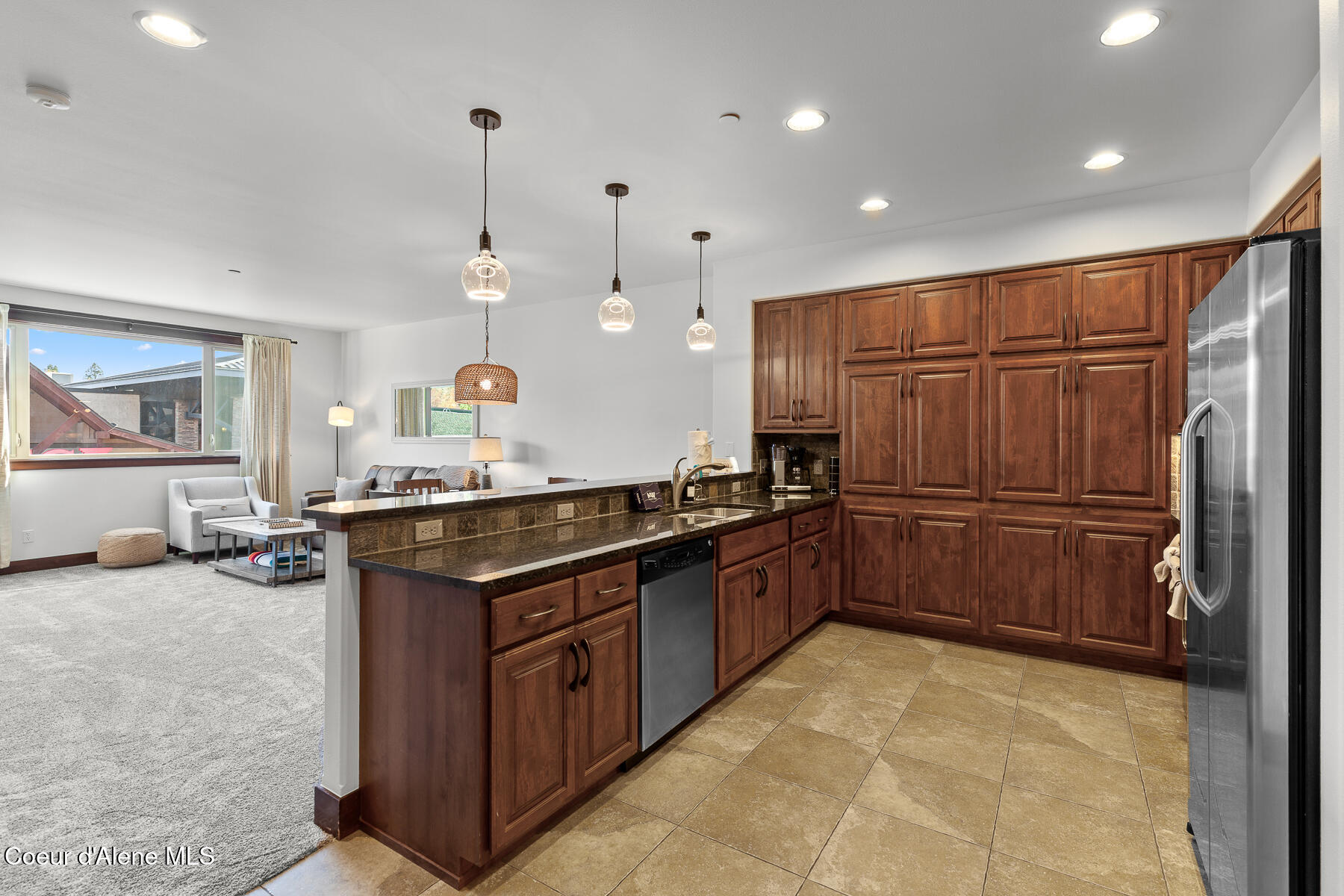 2051 Main #204