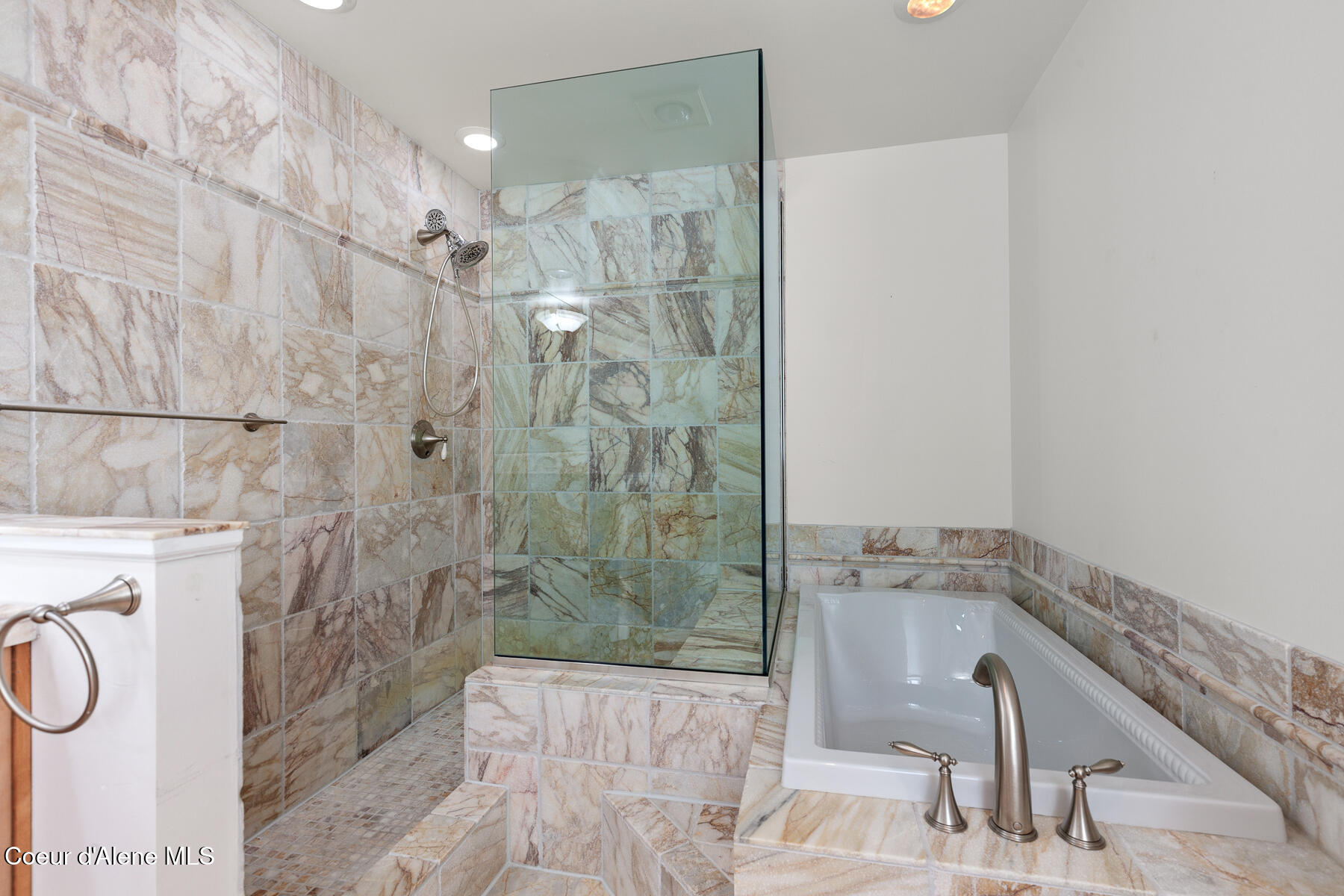 1669 E Evergreen Drive, Hayden Lake, Texas image 22