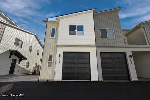 Townhouse For Sale - 3704 Torrey Pine Pine<br/> Coeur d'Alene, ID 83815