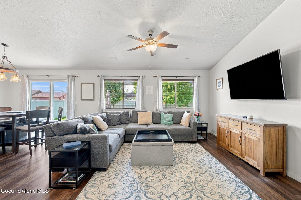 Photo of 3247 Woodford St, Post Falls, ID 83854 (MLS # 26-8110)