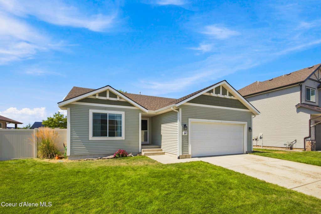 Photo of 3247 Woodford St, Post Falls, ID 83854 (MLS # 26-8110)