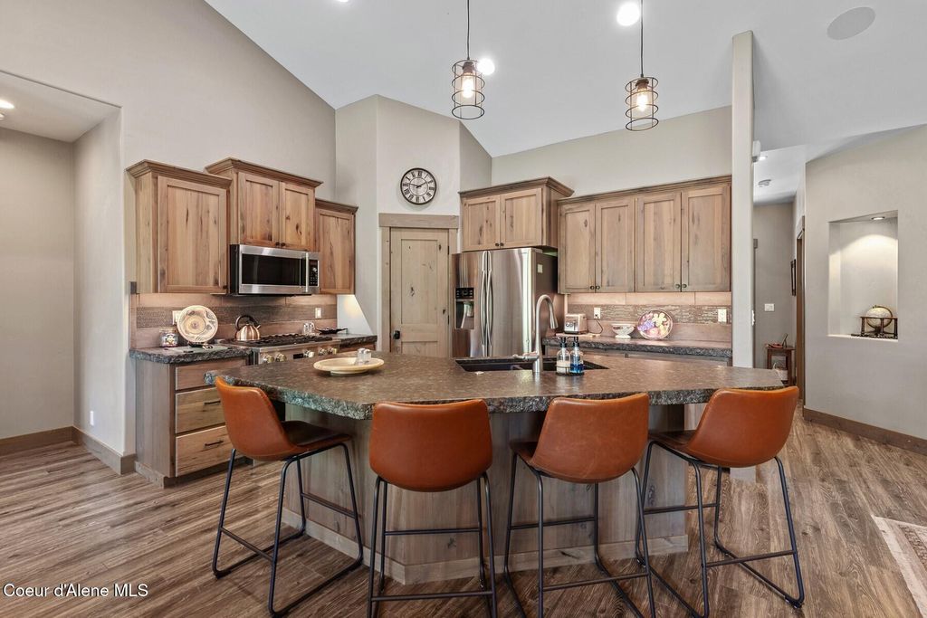 Photo of 7433 Highview Dr, Coeur dAlene, ID 83814 (MLS # 26-3419)