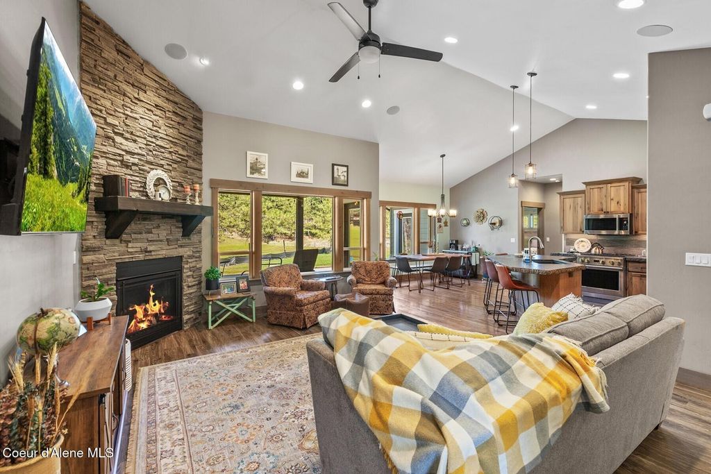 Photo of 7433 Highview Dr, Coeur dAlene, ID 83814 (MLS # 26-3419)