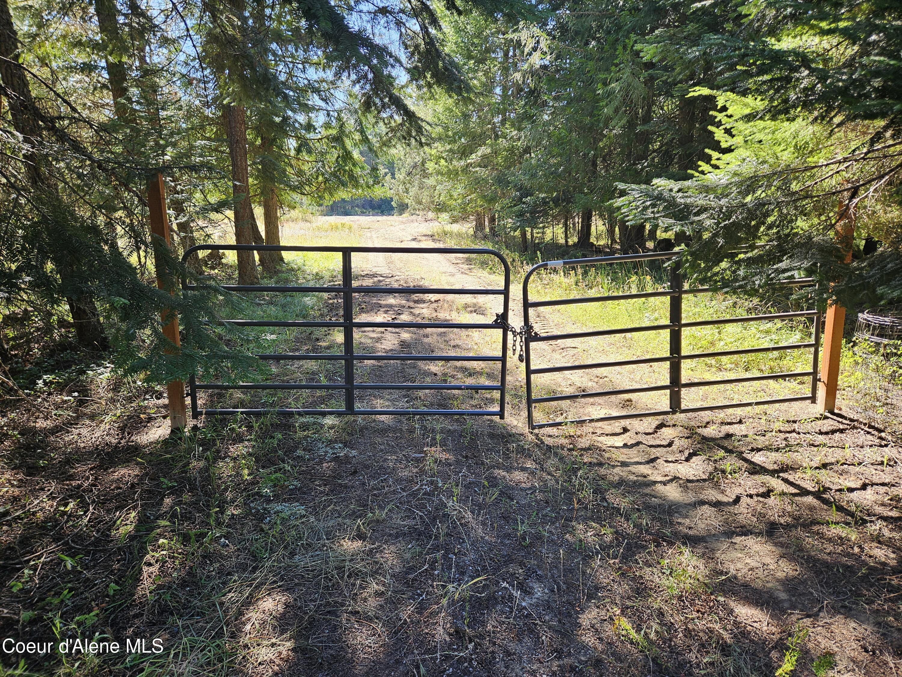 62 Westley Ln, Priest River, Idaho image 1