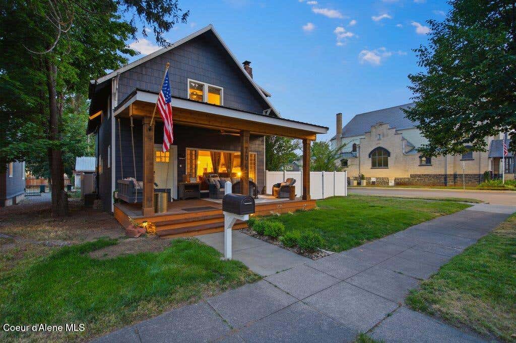 Photo of 704 Wallace AVE, Coeur dAlene, ID 83814 (MLS # 26-7644)
