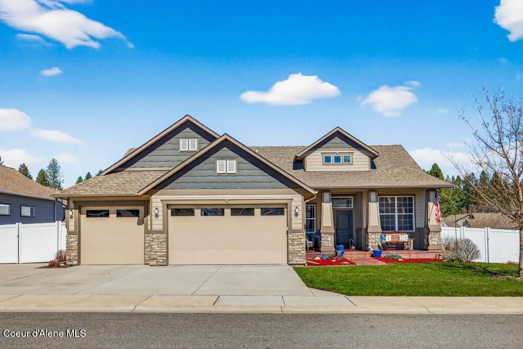 Photo of 11305 EMERALD Dr, Hayden, ID 83835 (MLS # 26-3277)
