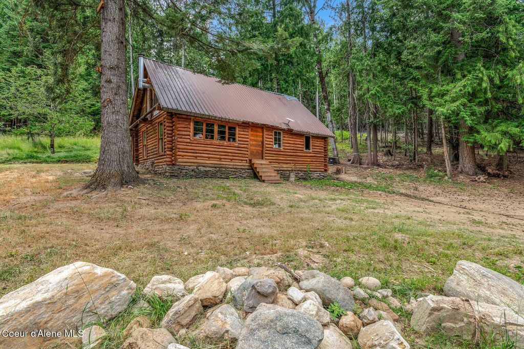 Photo of 2955 Cabin Ridge Rd, Spirit Lake, ID 83869 (MLS # 25-7544)