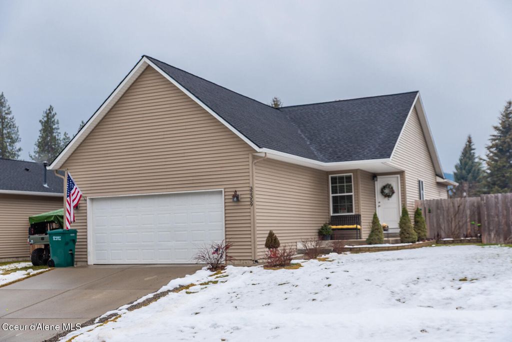 Photo of 32359 10th Ave, Spirit Lake, ID 83869 (MLS # 26-931)