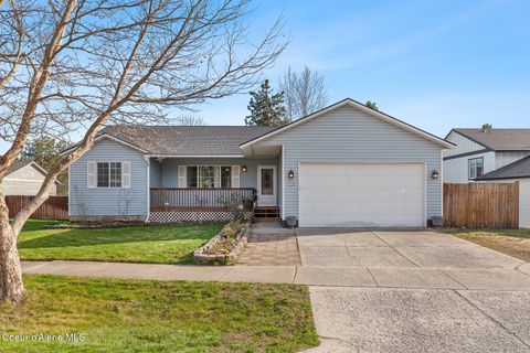 Photo of 850 Trinity Ct, Coeur dAlene, ID 83815 (MLS # 26-3156)