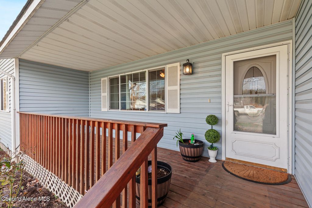 Photo of 850 Trinity Ct, Coeur dAlene, ID 83815 (MLS # 26-3156)