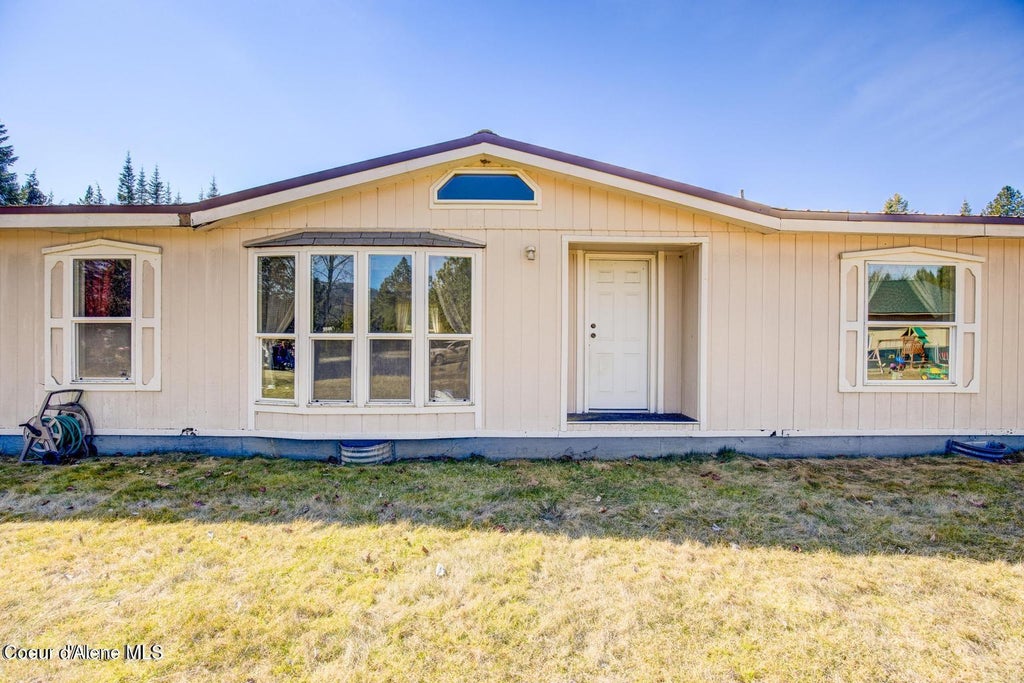 Photo of 198 Eastside Rd, Priest River, ID 83856 (MLS # 26-8691)
