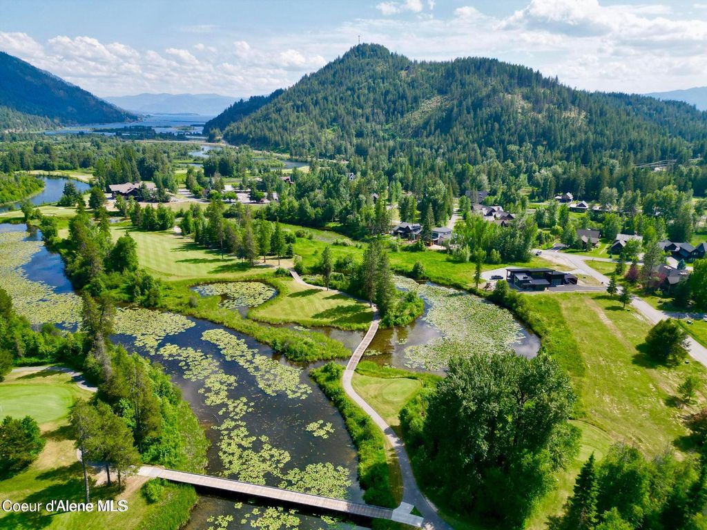 Photo of 86 Marie Victoria Ct, Sandpoint, ID 83864 (MLS # 26-5387)
