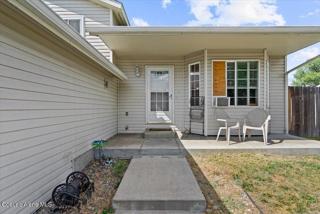 Photo of 3569 JORDAN Dr, Post Falls, ID 83854 (MLS # 25-7354)