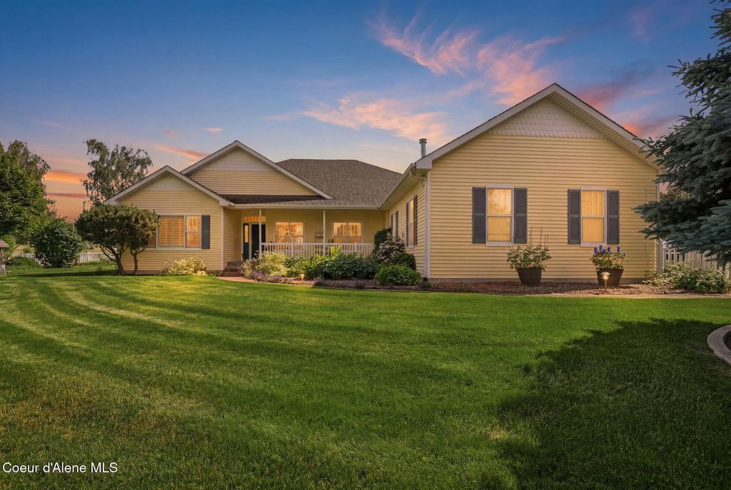 Photo of 6909 Ridgeway RD, Deer Park, WA 99006 (MLS # 26-6138)