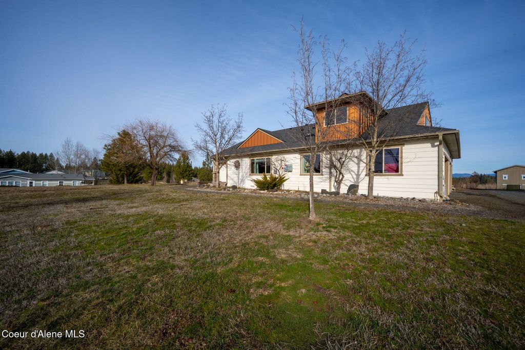 Photo of 30716 Sunray Trl, Worley, ID 83876 (MLS # 26-815)