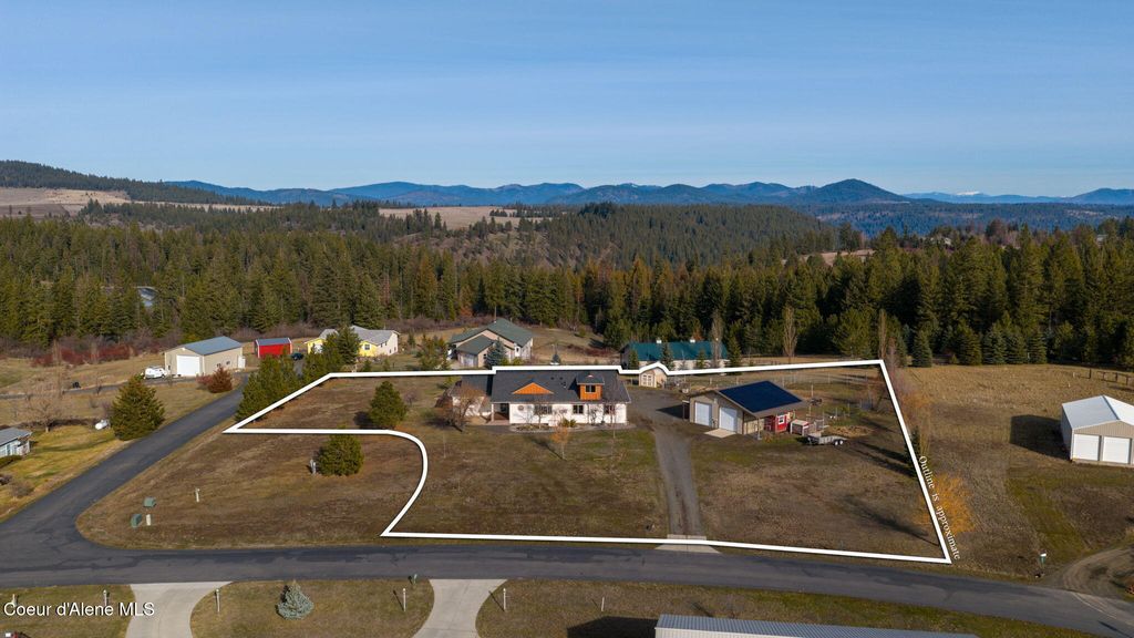 Photo of 30716 Sunray Trl, Worley, ID 83876 (MLS # 26-815)