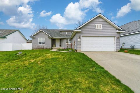 Photo of 1083 Tubsgate Ct, Post Falls, ID 83854 (MLS # 26-2953)