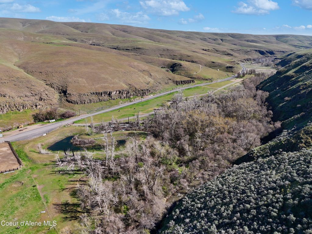 Photo of 13761 Asotin Creek Creek, Asotin, WA 99402 (MLS # 26-3810)