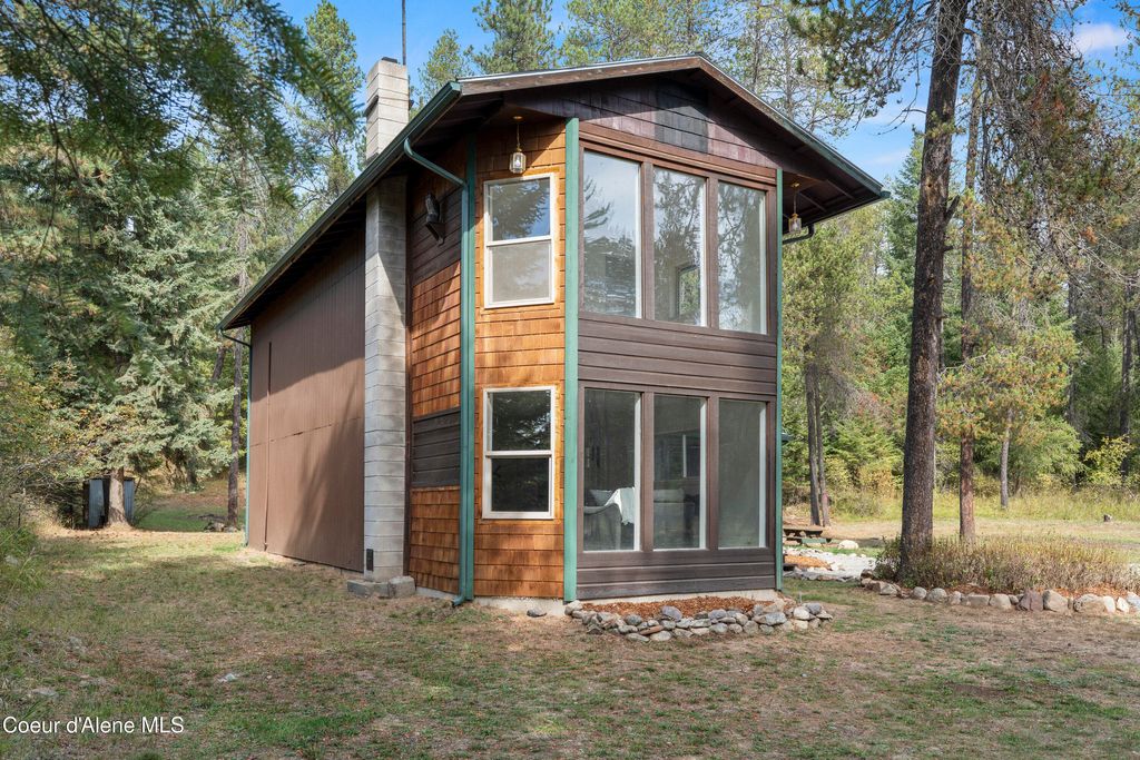 Photo of 17561 PERIMETER Rd, Athol, ID 83801 (MLS # 25-10014)