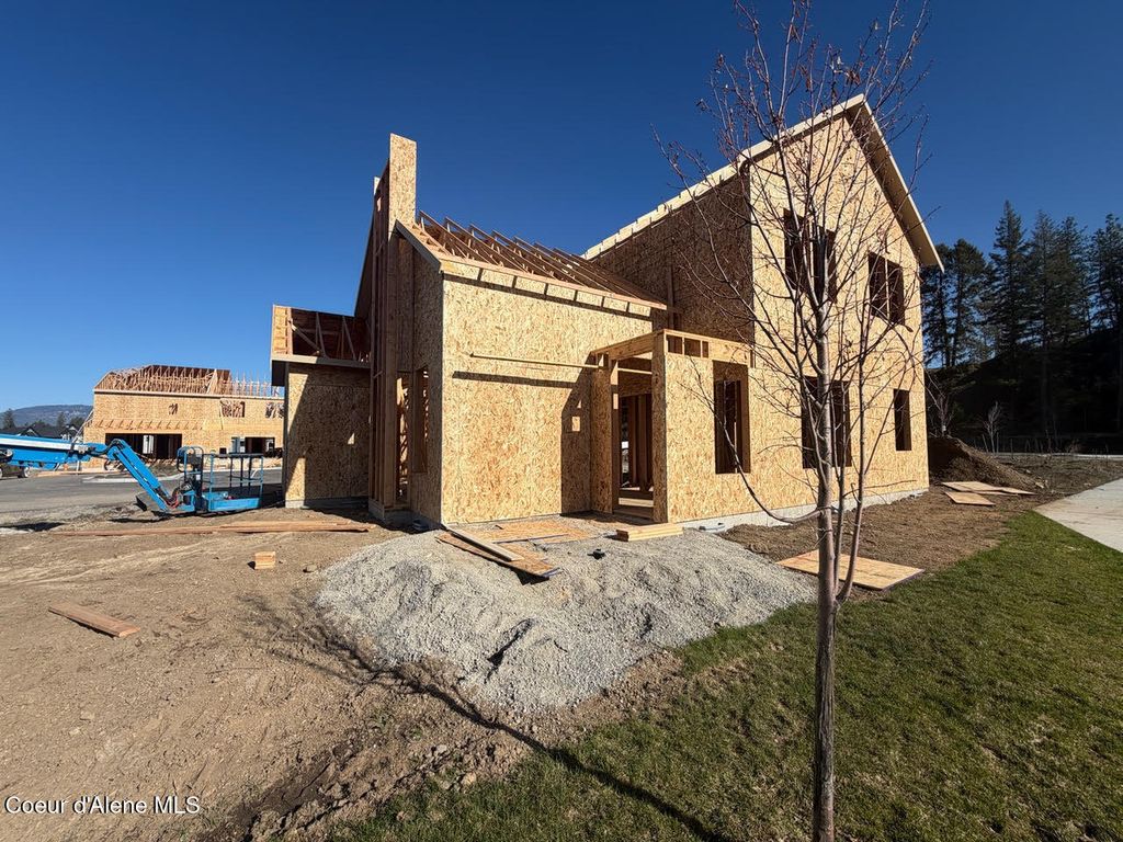 Photo of 12930 SARSAPARILLA Ln, Hayden, ID 83835 (MLS # 26-3818)