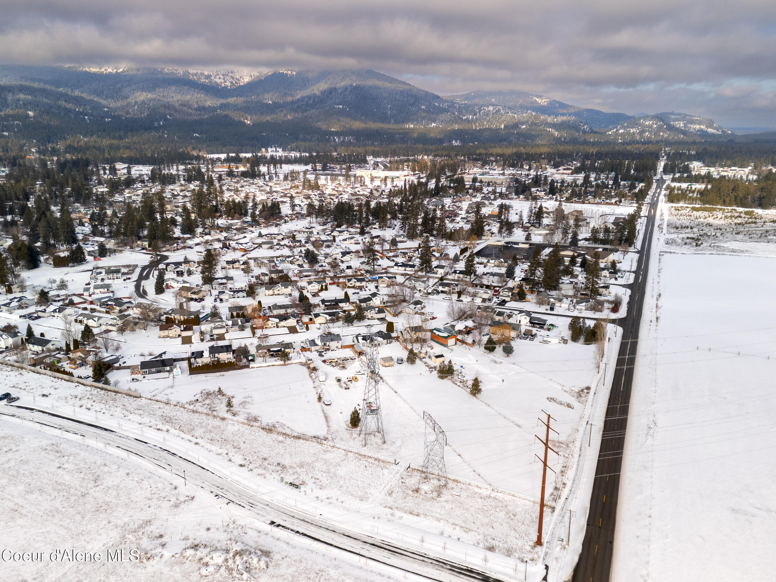 6586 W Santa Fe St, Rathdrum, Idaho image 41