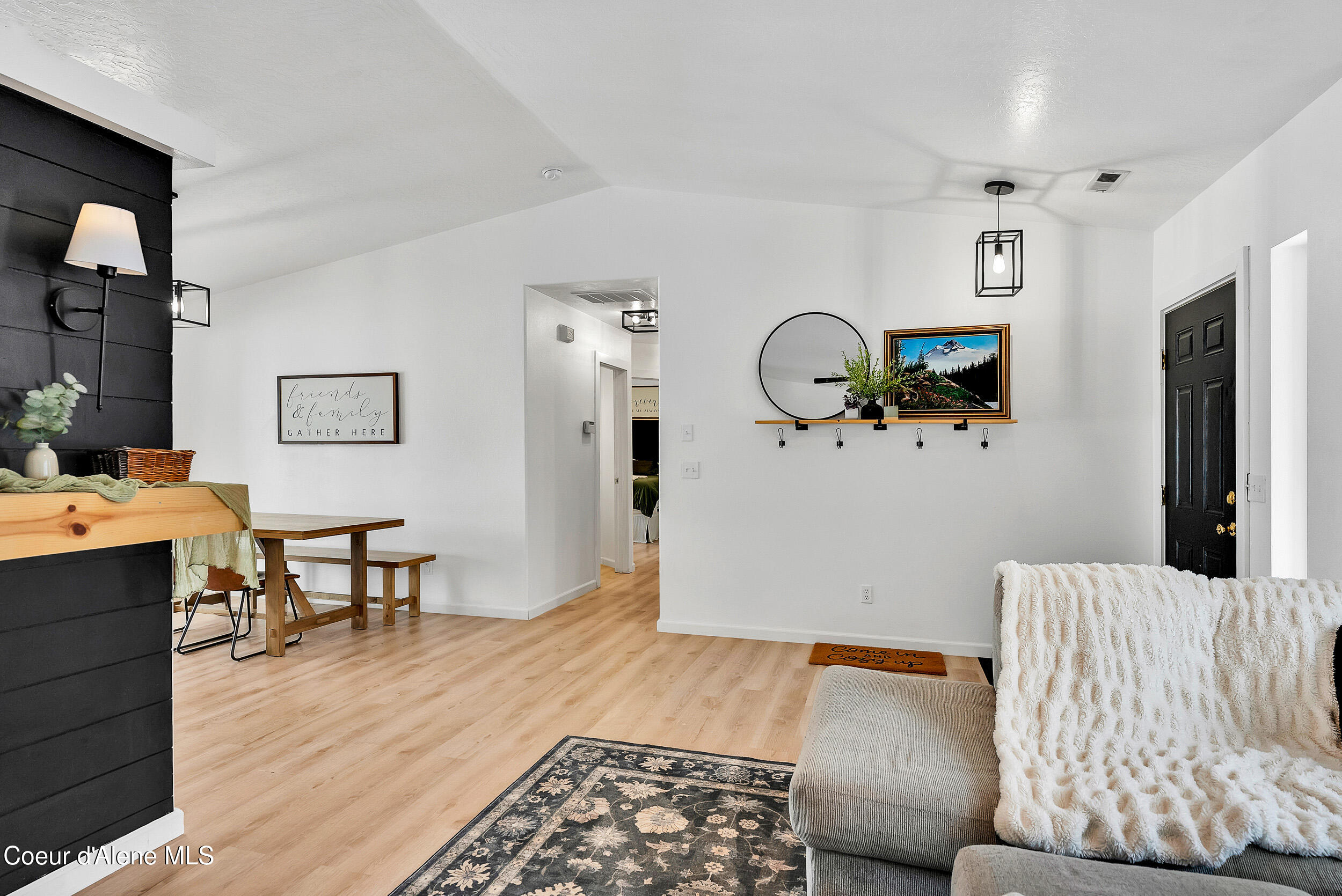 6586 W Santa Fe St, Rathdrum, Idaho image 9