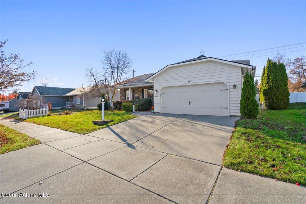 Photo of 5535 PACIFIC Ave, Coeur dAlene, ID 83815 (MLS # 25-11157)