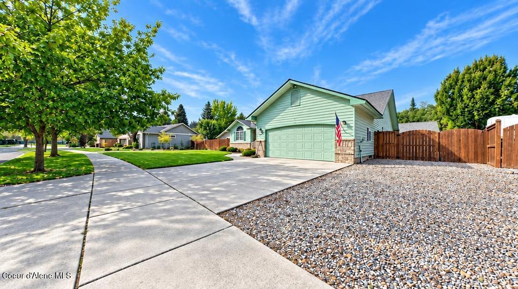Photo of 2707 THOMAS HILL Hill, Coeur dAlene, ID 83815 (MLS # 26-9768)