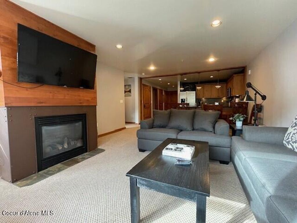 Photo of 834 McKinley #308, Kellogg, ID 83837 (MLS # 25-10168)