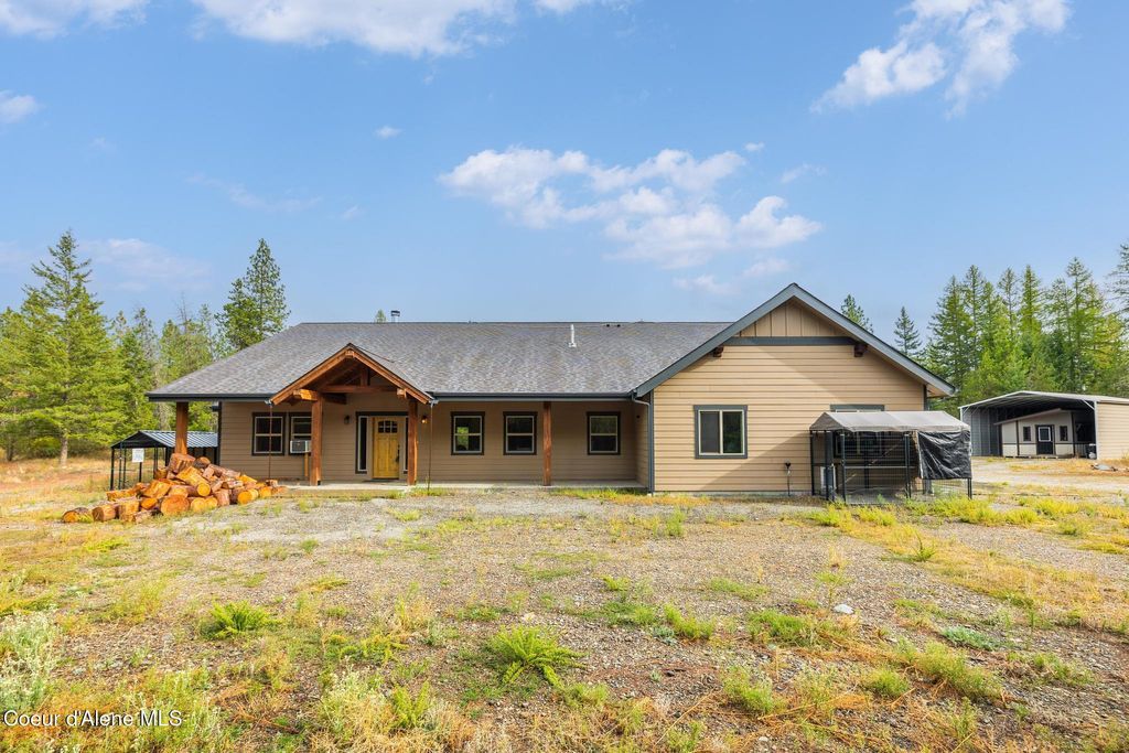 Photo of 1829 Smoke Tree Ave, Athol, ID 83801 (MLS # 25-10100)