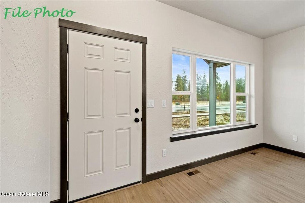 Photo of 1108 Jersey St, Sandpoint, ID 83864 (MLS # 26-181)