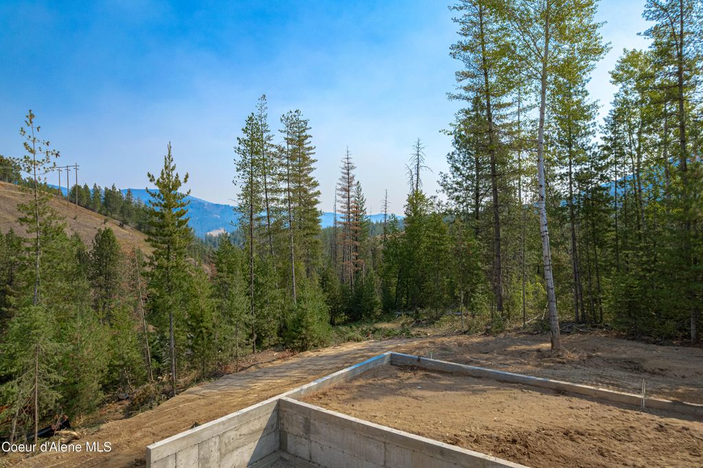 Photo of 207 Palomino, Pinehurst, ID 83850 (MLS # 25-10971)