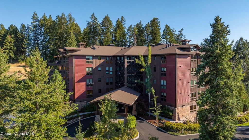 Photo of 1700 TOWER POINTE Pt #302, Coeur dAlene, ID 83814 (MLS # 25-8383)