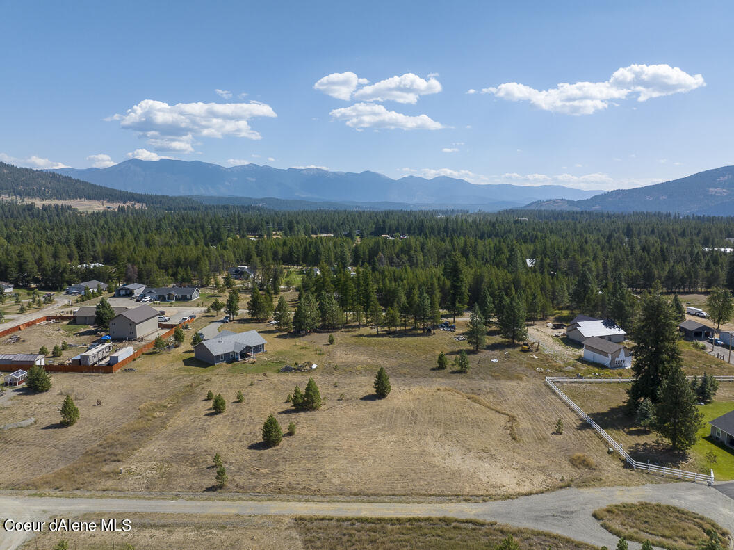 103 Joyce Pl, Bonners Ferry, Idaho image 2