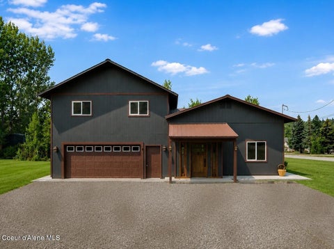 Photo of 9 Comeback Bay Ln, Sagle, ID 83860 (MLS # 26-7972)