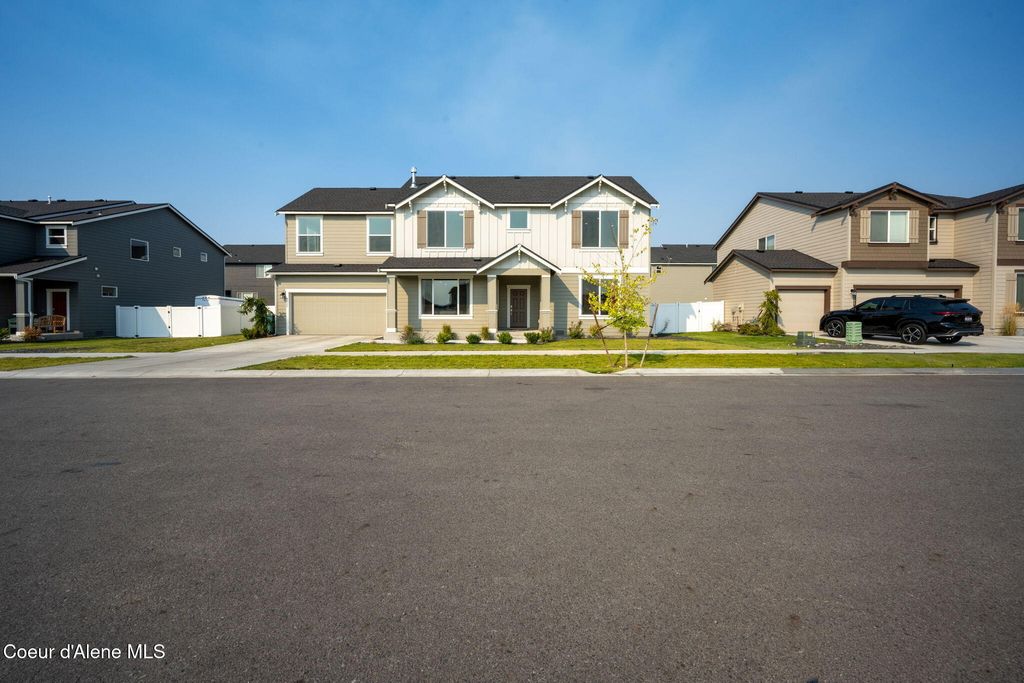 Photo of 3145 Allison St, Post Falls, ID 83854 (MLS # 25-9986)