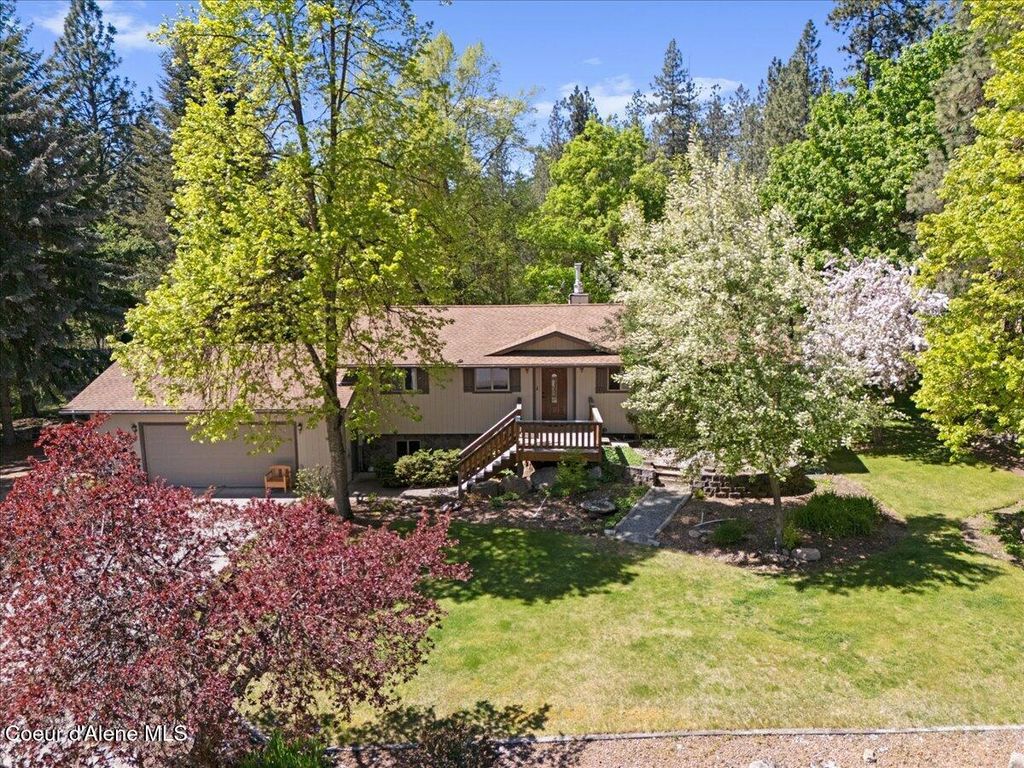 Photo of 16259 HOLLISTER HILLS Hills, Hauser, ID 83854 (MLS # 26-4525)