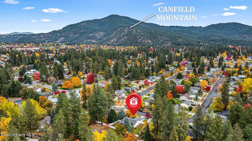 Photo of 1301 Elderberry Cir, Coeur dAlene, ID 83815 (MLS # 25-10810)